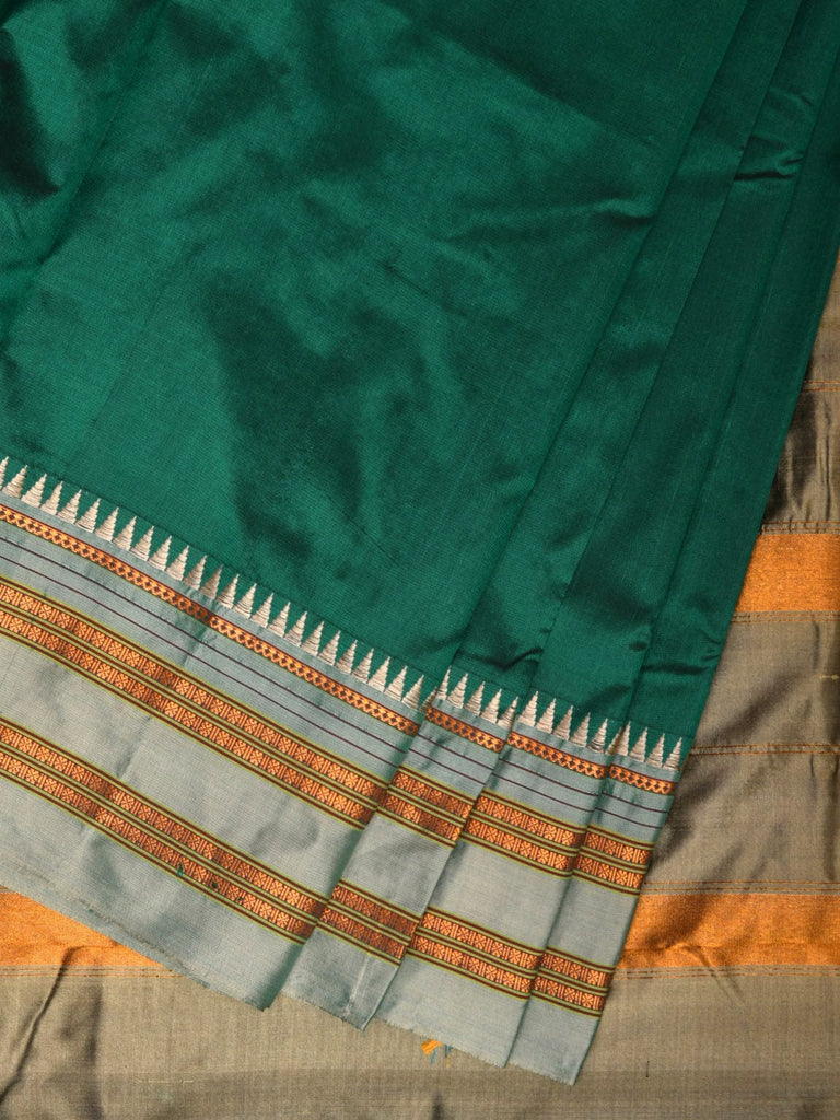 Green Narayanpet Silk Handloom Plain Saree with Contrast Pallu Design No Blouse np0830