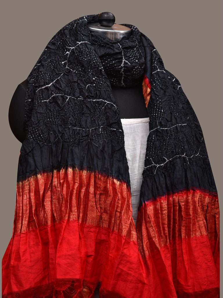 Black and Red Bandhani Kanchipuram Silk Handloom Dupatta with Leaves Design ds2849