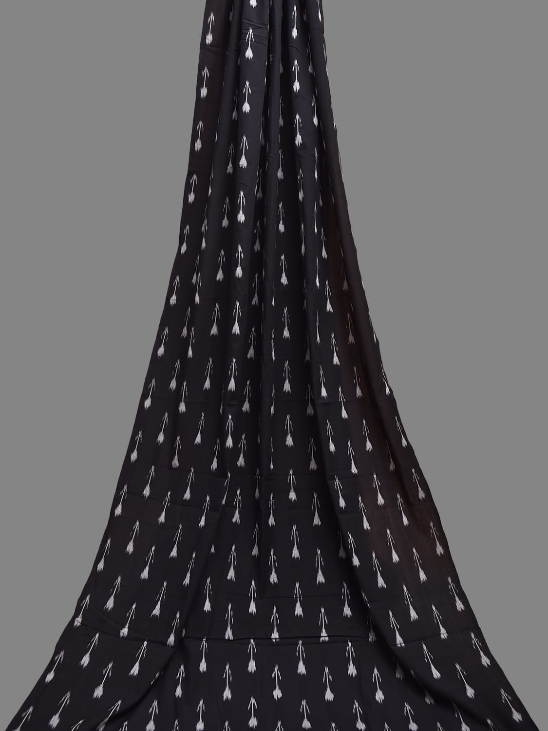 Black and Grey Pochampally Ikat Cotton 2.5mts Fabric with Arrow Head ...