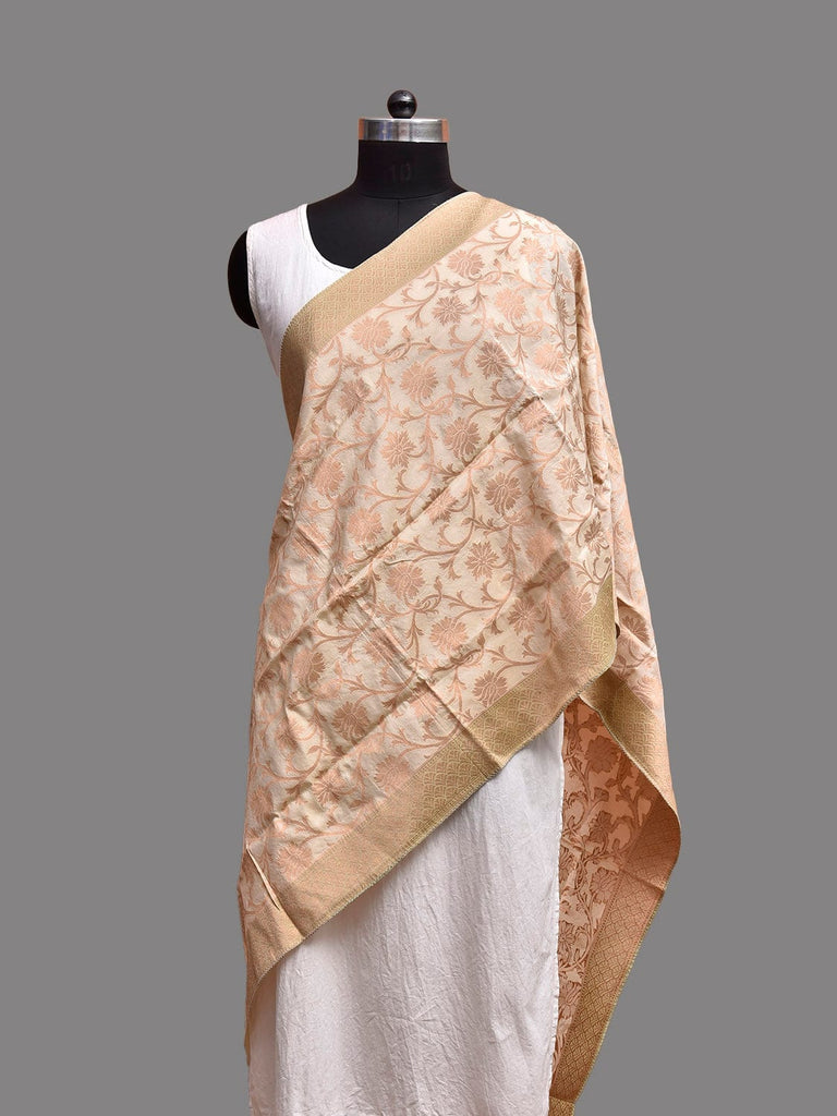 Cream Banaras Katan Silk Stole with Floral Design ds3902