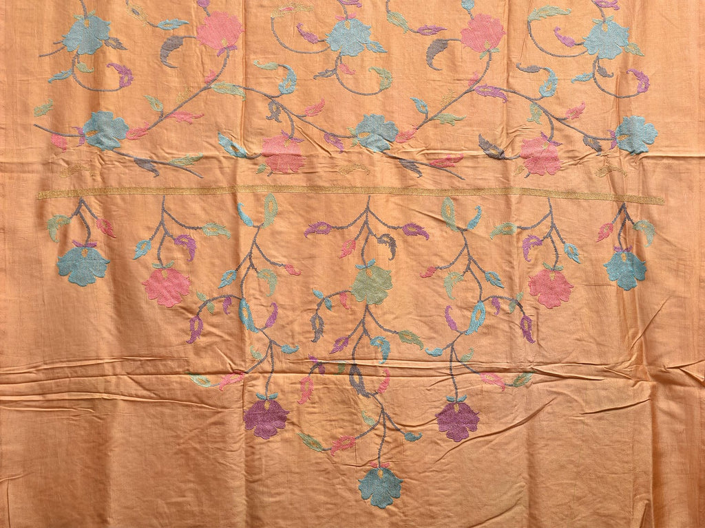 Cream Heavy Silk Handloom Saree with Floral Embroidary Work Design o0629