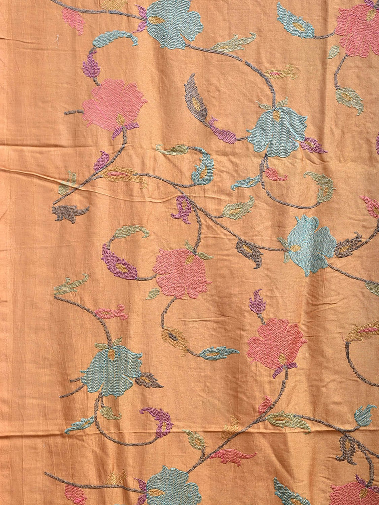 Cream Heavy Silk Handloom Saree with Floral Embroidary Work Design o0629