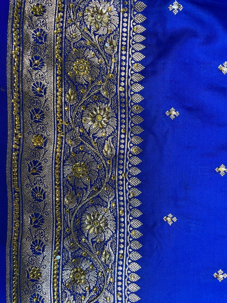 Dark Blue  Katan Banarasi Saree with Silver Zari Floral Weaving And Grand Pallu B0632ds