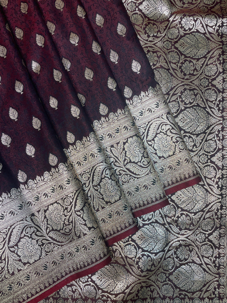 Dark Maroon Katan Banarasi Saree with Silver Zari Floral Weaving And Grand Pallu B0608ds