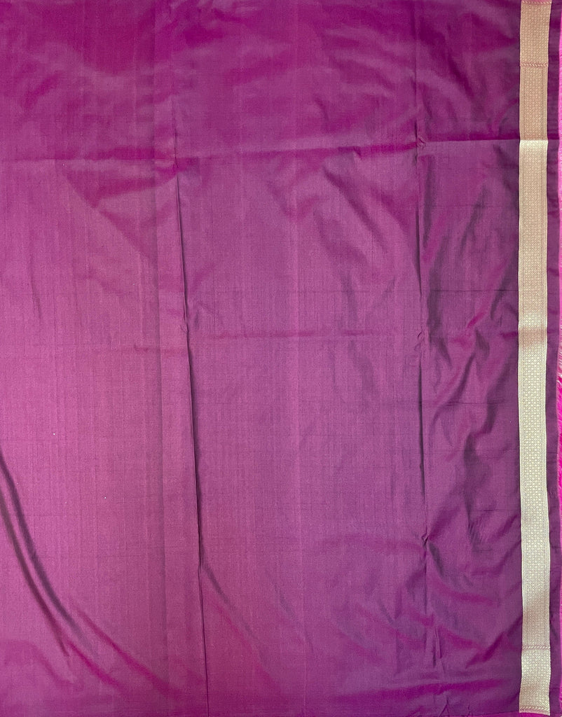 Dark Purple Katan Banarasi Saree with Silver Zari Floral Weaving And Grand Pallu B0602ds
