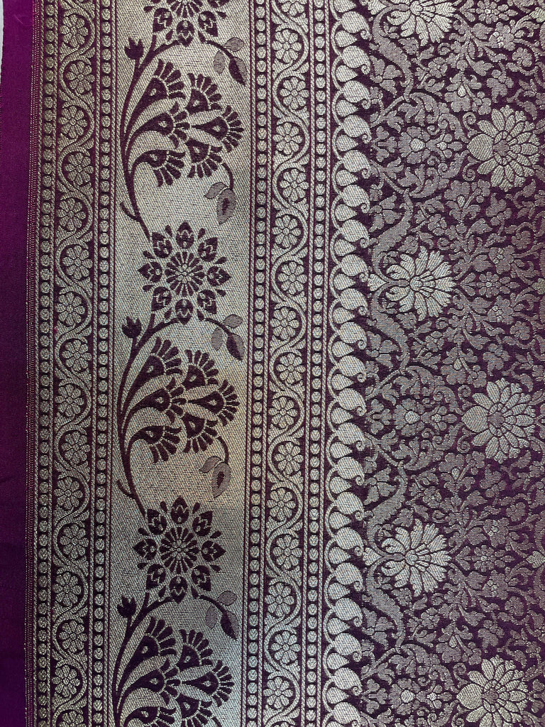 Dark Purple Katan Banarasi Saree with Silver Zari Floral Weaving And Grand Pallu B0604ds
