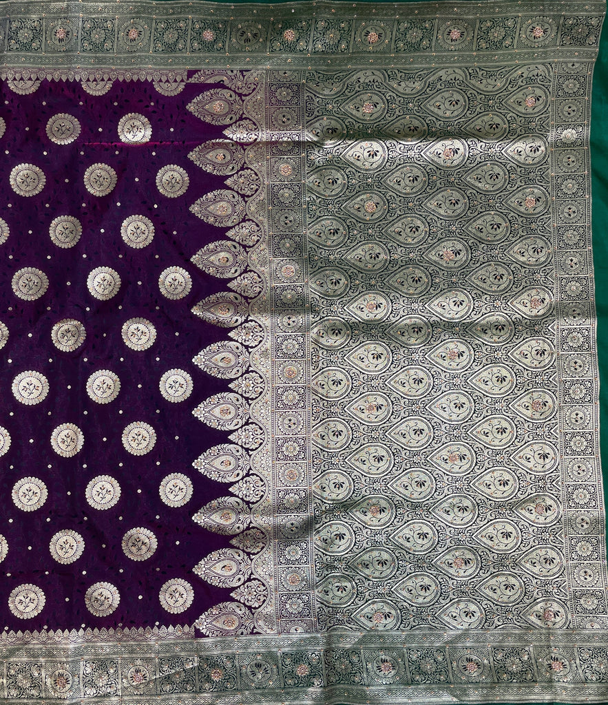 Dark Purple Katan Banarasi Saree with Silver Zari Floral Weaving And Grand Pallu B0640ds