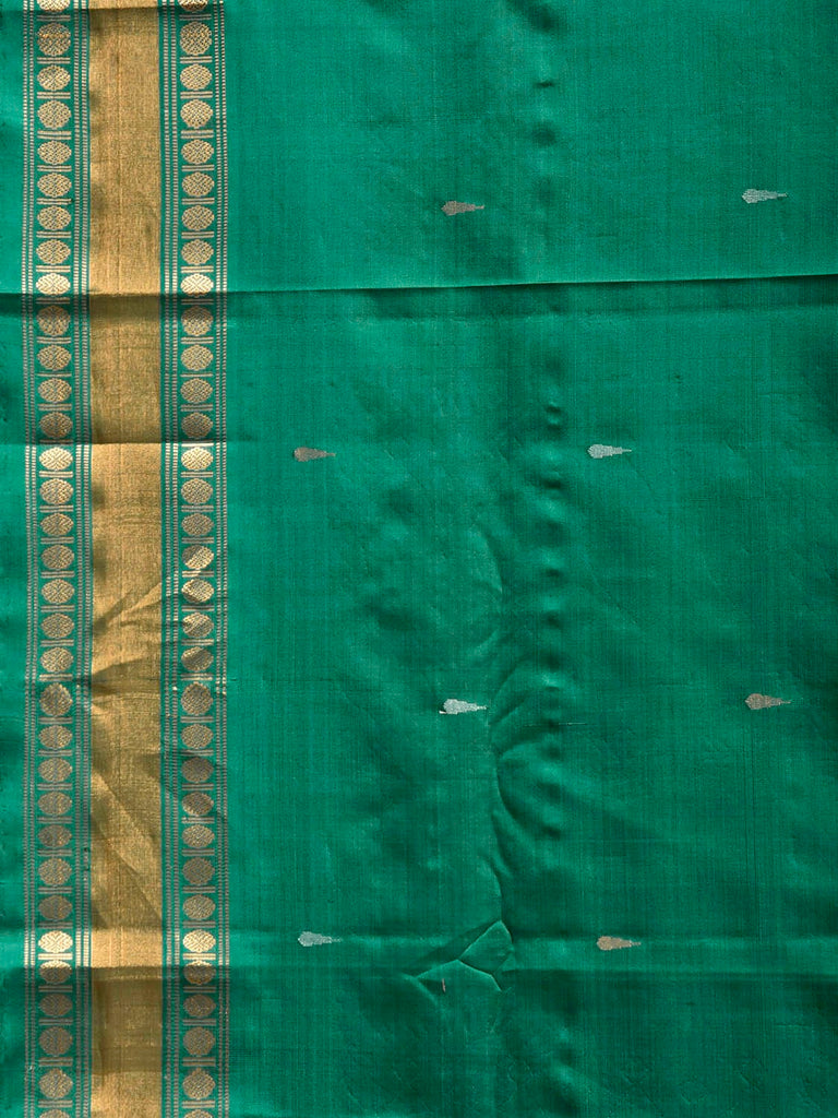 Green Uppada Silk Handloom Saree with Karpur Pallu Design u2495