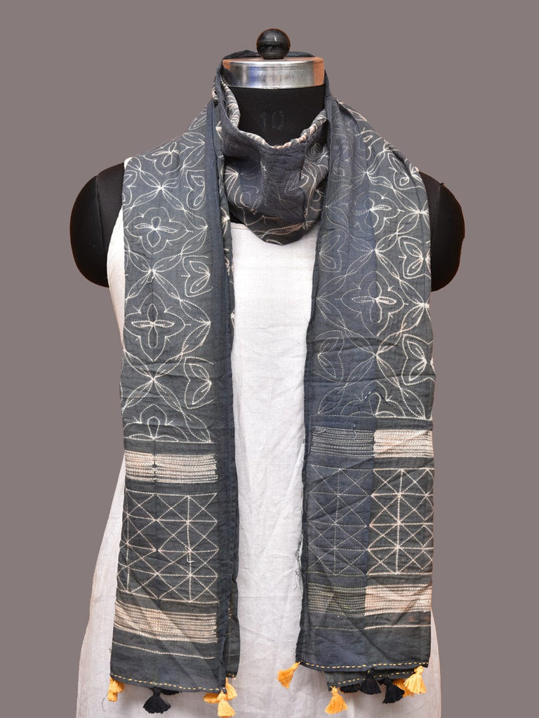 Grey Shibori Silk Handloom Stole with Grill Design ds3239