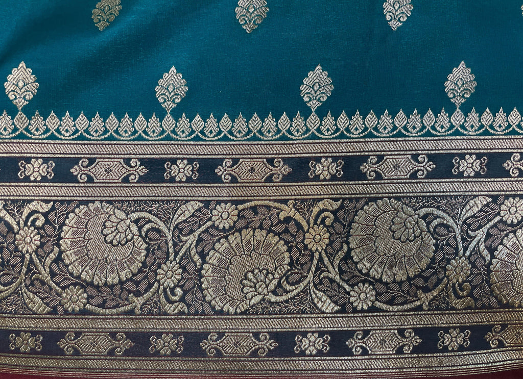 Light Blue and Red Katan Banarasi Saree with Silver Zari Floral Weaving And Grand Pallu B0593ds