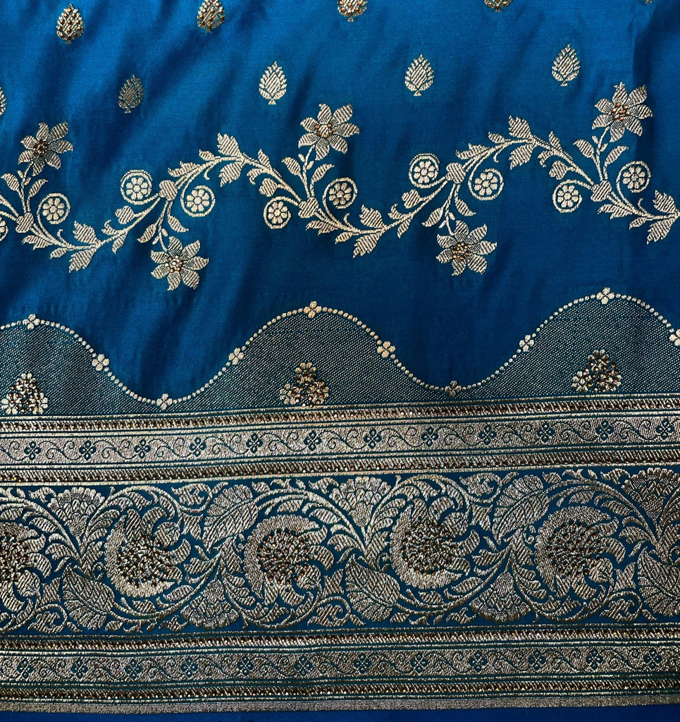 Light Blue Katan Banarasi Saree with Silver Zari Floral Weaving And Grand Pallu B0644ds