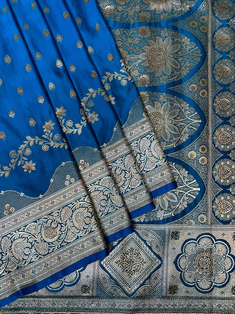 Light Blue Katan Banarasi Saree with Silver Zari Floral Weaving And Grand Pallu B0644ds