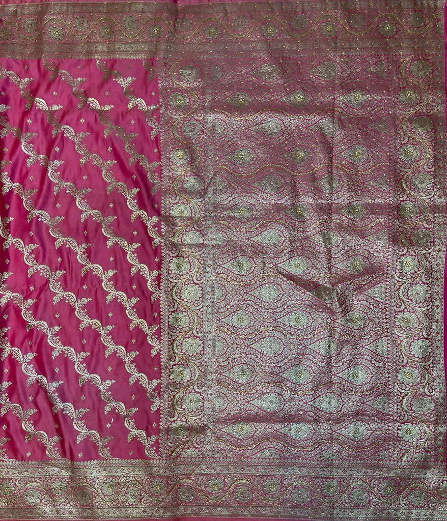 Light Pink Katan Banarasi Saree with Silver Zari Floral Weaving And Grand Pallu B0597ds