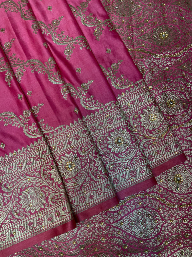 Light Pink Katan Banarasi Saree with Silver Zari Floral Weaving And Grand Pallu B0597ds