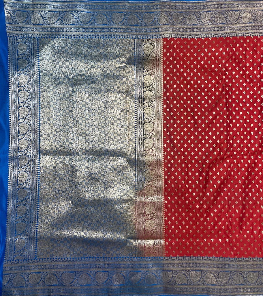 Maroon And Blue Katan Banarasi Saree with Silver Zari Floral Weaving And Grand Pallu B0581ds