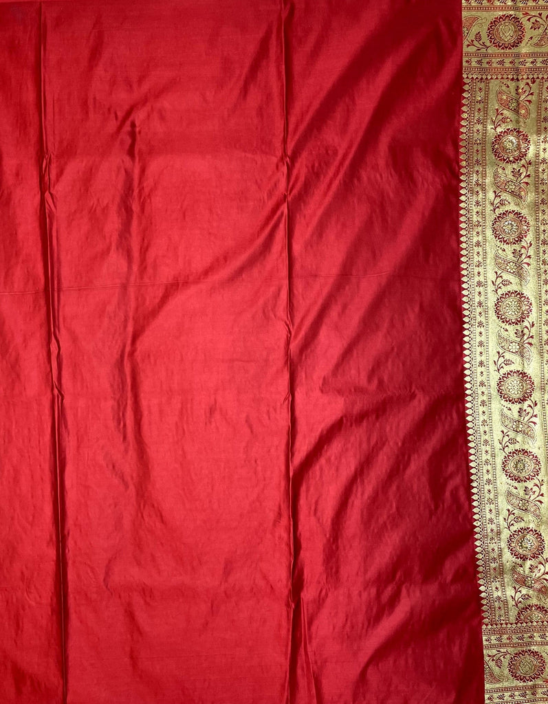 Maroon Katan Banarasi Saree with Silver Zari Floral Weaving And Grand Pallu B0643ds