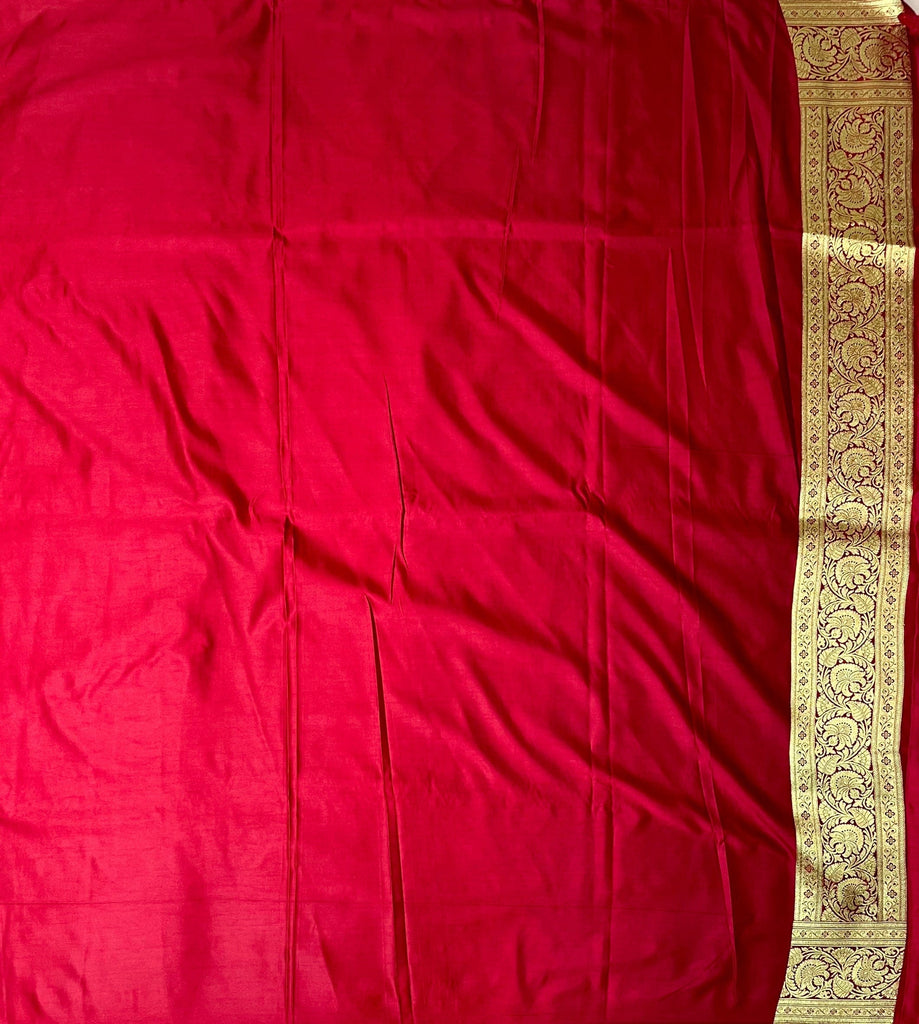 Maroon Katan Banarasi Saree with Silver Zari Floral Weaving And Grand Pallu B0645ds