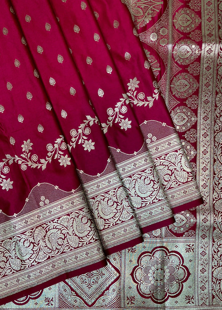 Maroon Katan Banarasi Saree with Silver Zari Floral Weaving And Grand Pallu B0645ds