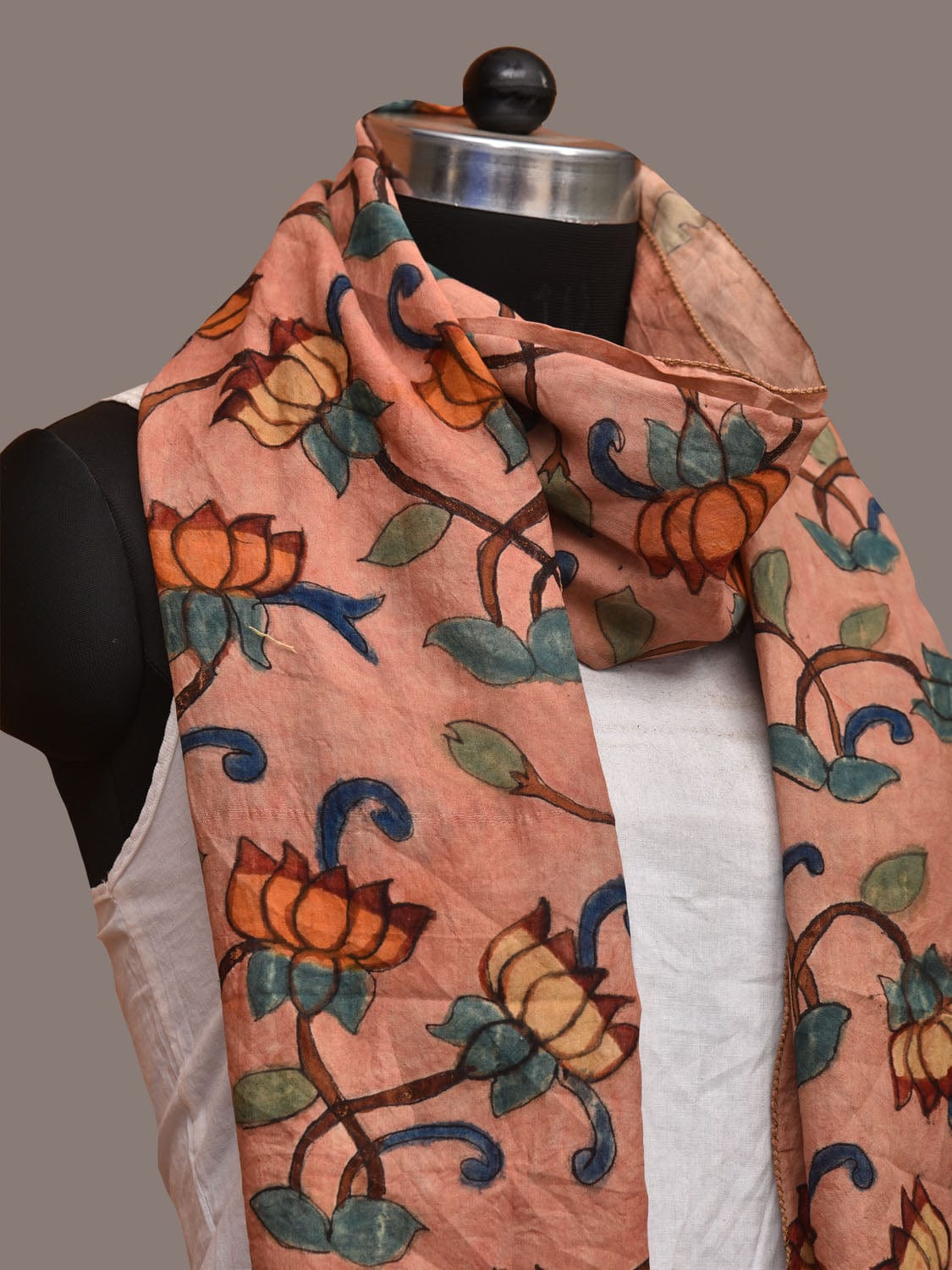 Peach Kalamkari Hand Painted Cotton Handloom Stole with Lotus Flowers ...