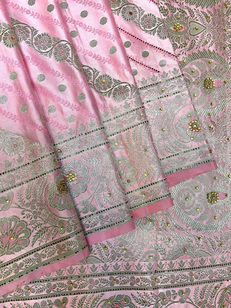 Pink Katan Banarasi Saree with Silver Zari Floral Weaving And Grand Pallu B0629ds