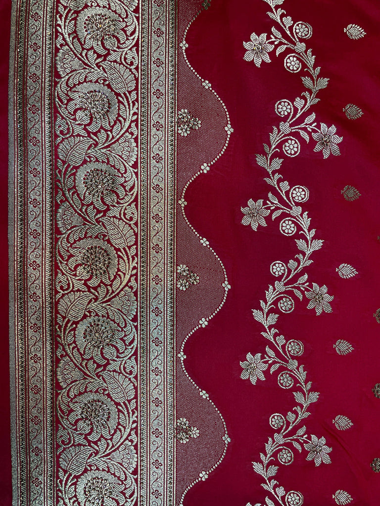 Pink Katan Banarasi Saree with Silver Zari Floral Weaving And Grand Pallu B0634ds