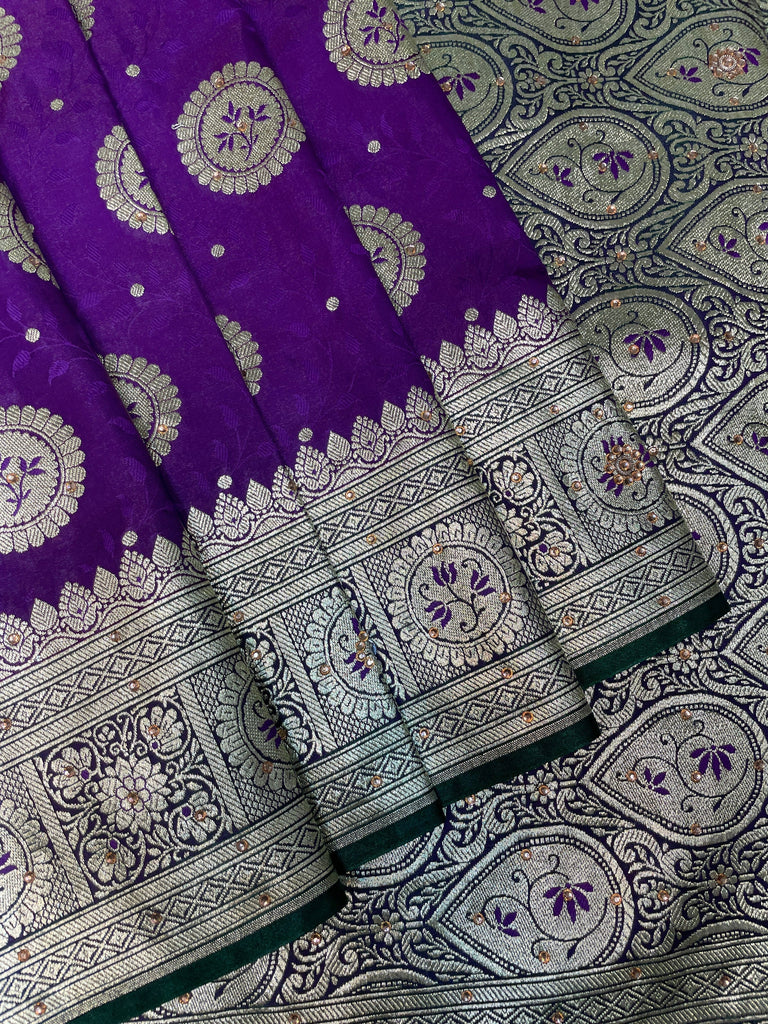Purple Katan Banarasi Saree with Silver Zari Floral Weaving And Grand Pallu B0631ds