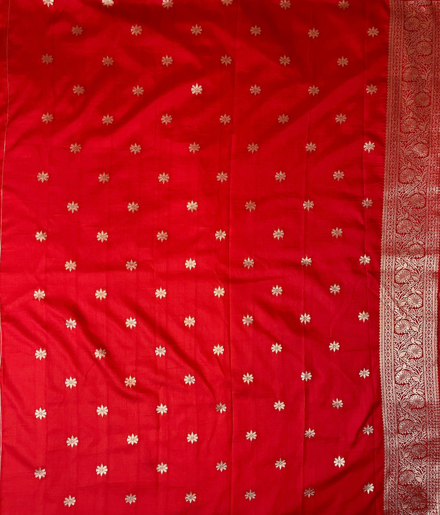 Red Banaras Viscose Katan Saree with Silver Zari Floral Weaving And Grand Pallu  B0549ds