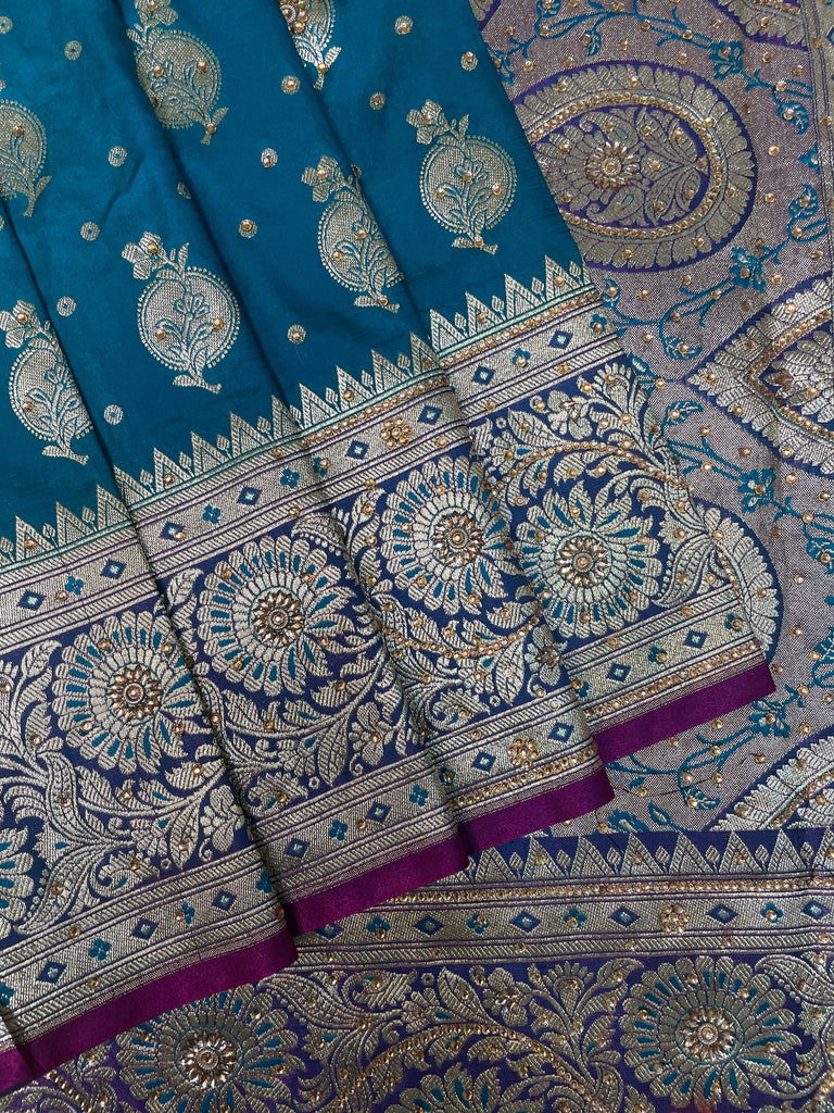 Teal Blue And Pink Katan Banarasi Saree with Silver Zari Floral Weaving And Grand Pallu B0621ds