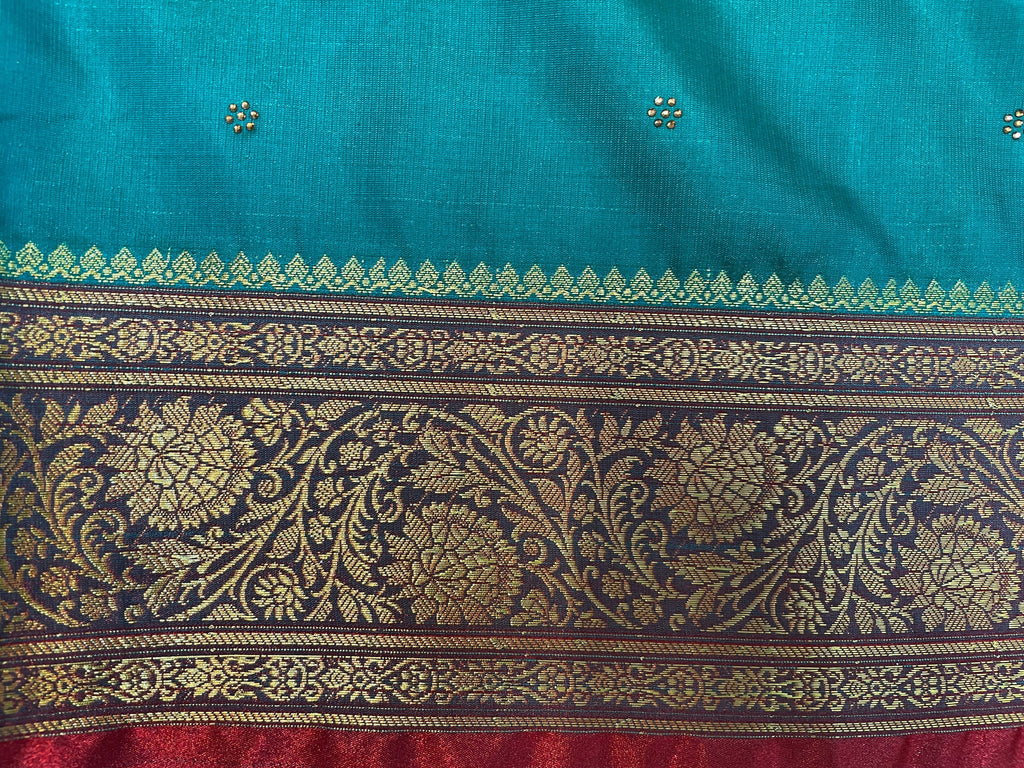 Teal Blue And Red Katan Banarasi Saree with Silver Zari Floral Weaving And Grand Pallu B0623ds