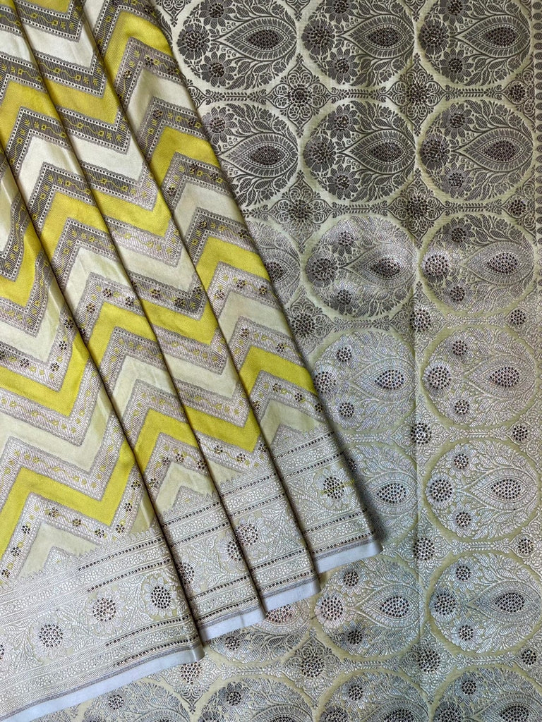Yellow Banaras Katan Silk with Zari Lines with Intricate Border and Pallu Design b0376ds