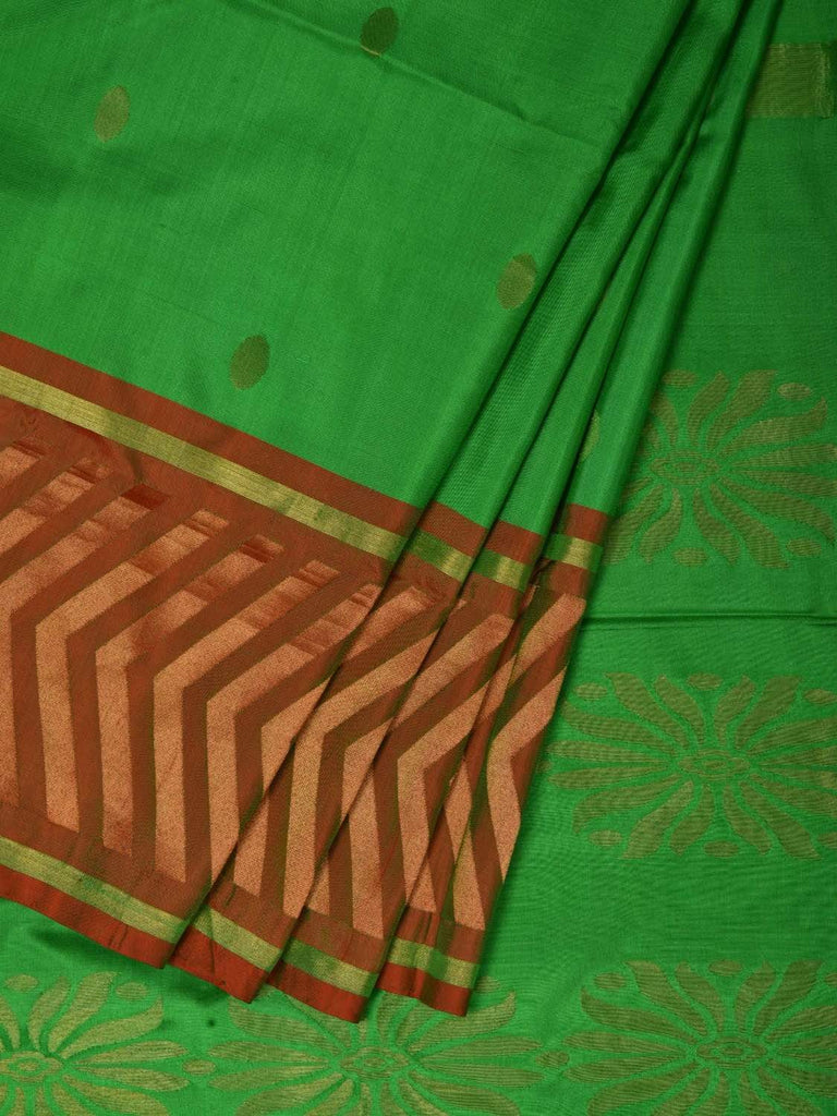 Green Uppada Silk Handloom Saree with Border Design u1773