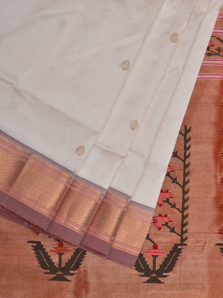 White Paithani Silk Handloom Saree with Special Pallu Design p0465