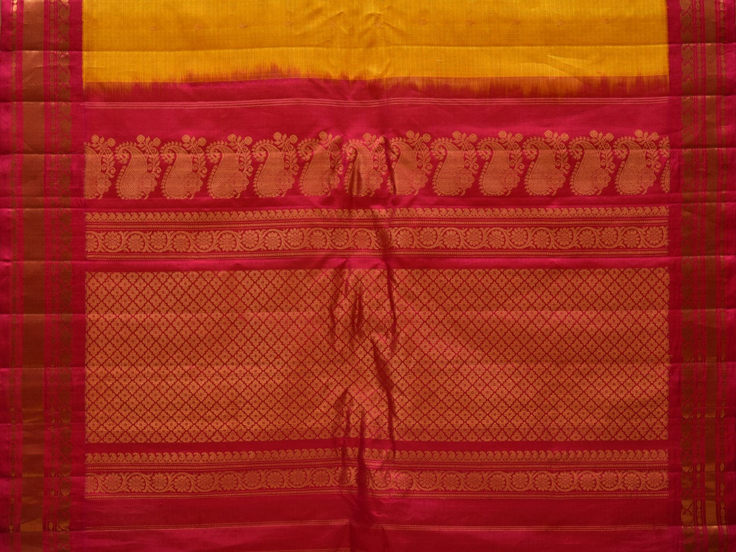 Red Pure Gadwal Silk HandMade Gharchola Bandhani Banarasi Zari Weaving Saree  - Jaipur - 4114109